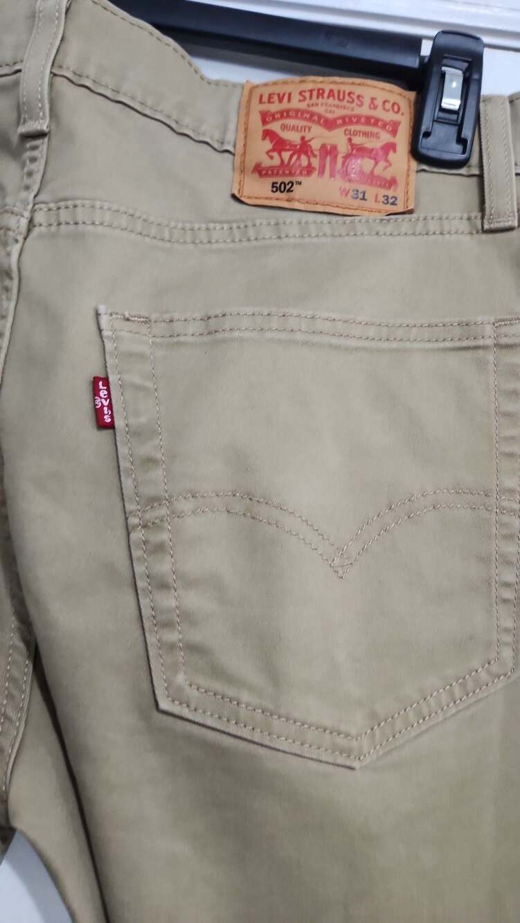 Levi's 502 Taper Fit Khaki Chino Pants W31 L32 - Picture 6 of 7